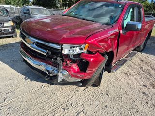 2022 Chevrolet Silverado 1500 LT - Exterior Front Left Corner Image